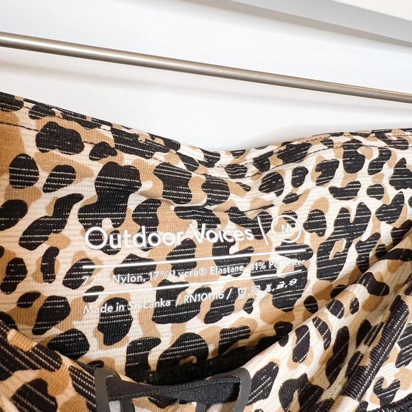 Outdoor Voices Leggings Leopard Print Flex High Rise 7/8 Leggings - Picture 3 of 5